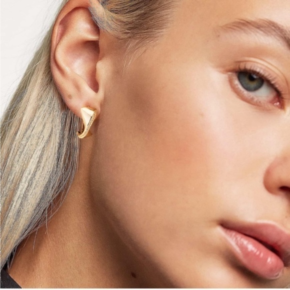 GOLD 14k Gold Plated Geometric Hoop Earrings - Picture 2 of 4